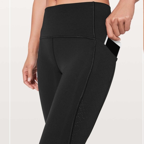 lululemon athletica Pants - 🍋 Lululemon sz 4 Breezy Dot Tight 25 inch black EUC leggings pocket mesh run